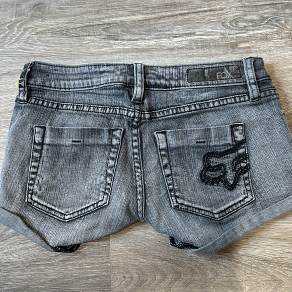 Fox black jean shorts size 0 four pockets two in form and two in back. - Picture 2 of 11